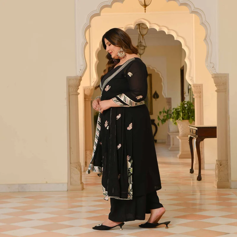 Black-Cape-Set-Lavina-SCL_7716